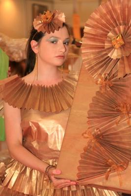 Módní přehlídka BonExpo papirove modely