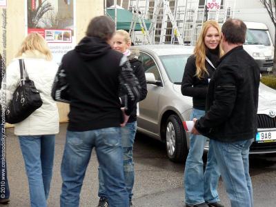 Hostesky pro zenaaauto