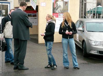 Hostesky pro zenaaauto