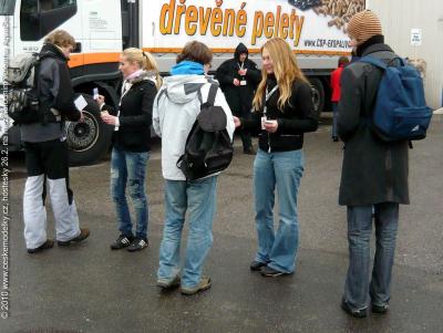 Hostesky pro zenaaauto