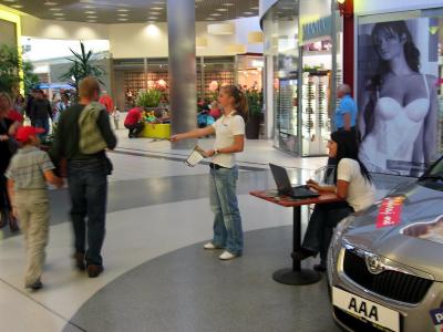 Hostesky pro AAA AUTO v Ostravě