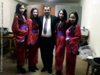 Zajištění hostesek na firemnim vecirku asiatek jako Geishy