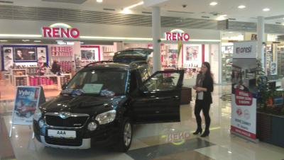 Hostesky pro AAA AUTO Nové Zámky