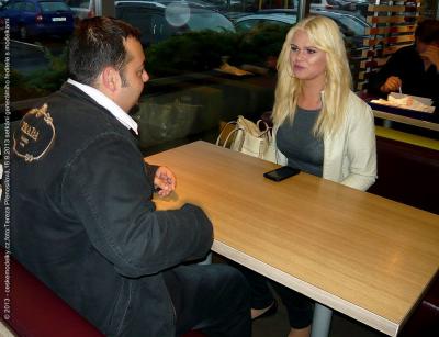 Setkání generálního ředitele s modelkami