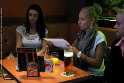 Setkání generálního ředitele s modelkami