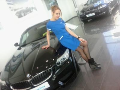 zajištění hostesky pro autobazar