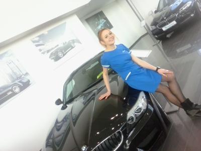 zajištění hostesky pro autobazar