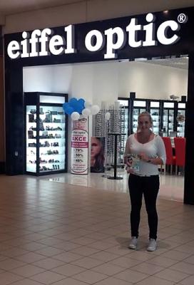 Hosteska pro Eiffel Optic 