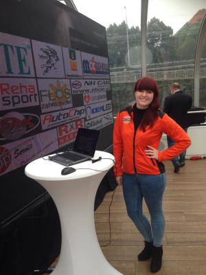 Hostesky pro Fajn rádio