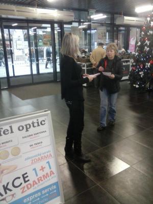 Hosteska pro Eiffel Optic Olomouc 