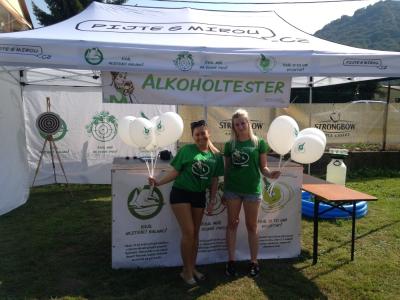 Zajištění hostesek pijtesmirou.cz