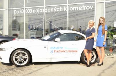 Hostesky na tiskovou konferenci