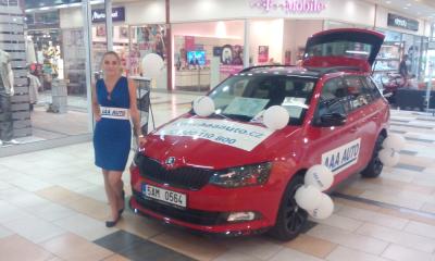 Hosteska pro AAA AUTO v Koline