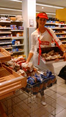 Promotérky na ochutnávku pečiva Penam Praha 