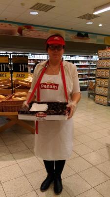 Promotérky na ochutnávku pečiva Penam Praha 4 