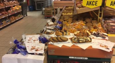 Promotérky na ochutnávku pečiva Penam Praha 4 Opatov