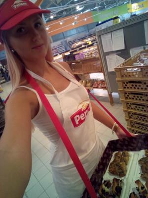 Promotérky na ochutnávku pečiva Penam Teplice