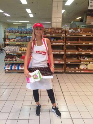 Promotérky na ochutnávku pečiva Penam Teplice