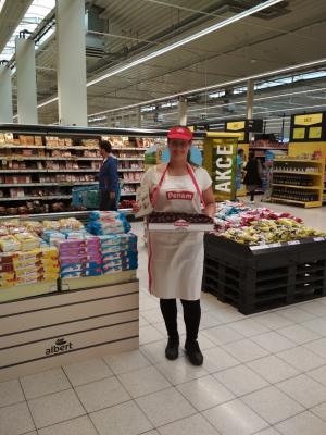 Promotérky na ochutnávku pečiva Penam Vestec u Prahy