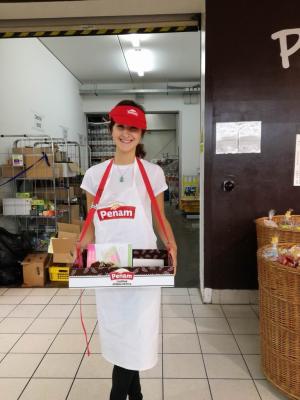 Promotérky na ochutnávku pečiva Penam Most