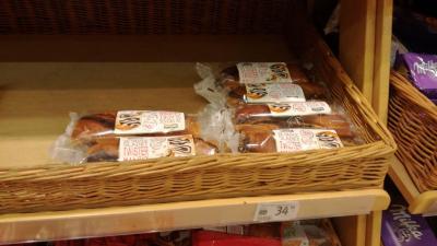 Promotérky na ochutnávku pečiva Penam Praha 