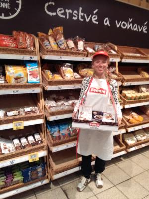 Promotérky na ochutnávku pečiva Penam Praha