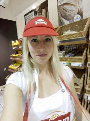 Promotérky na ochutnávku pečiva Penam Pardubice