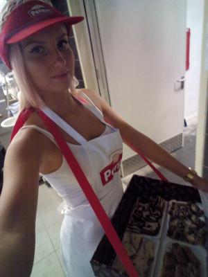 Promotérky na ochutnávku pečiva Penam Teplice