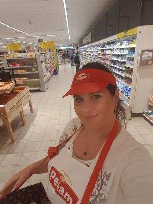 Promotérky na ochutnávku pečiva Penam Kutna Hora