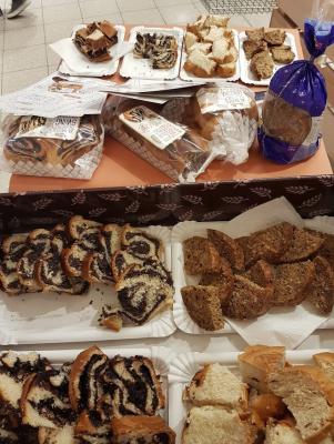 Promotérky na ochutnávku pečiva Penam Kutna Hora