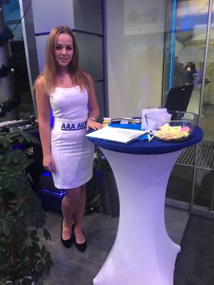 Hostesky na vánoční večírek AAA AUTO as