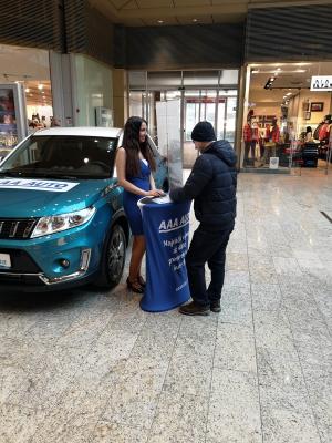 Hosteska v OC Aupark Žilina pro Autocentrum AAA AUTO