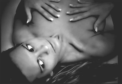 A fényképet a modell helyezte be a cseh Modelky s.r.o portáljára.