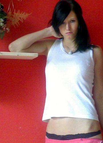 Фотография была вставлена моделью на портале чешской модели с.р.о.