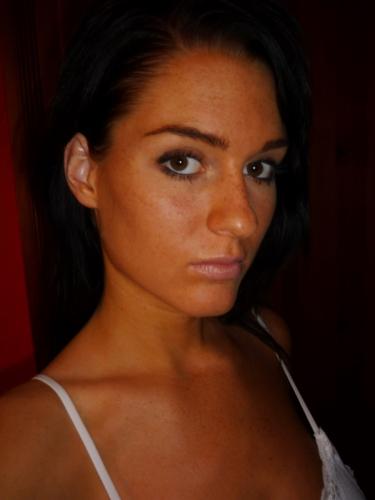 Фотография была вставлена моделью на портале чешской модели с.р.о.