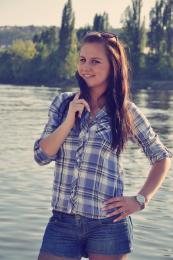 modelky/15036/by tess 2.jpg