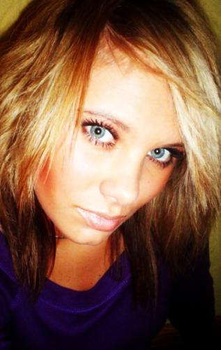 A fényképet a modell helyezte be a cseh Modelky s.r.o portáljára.