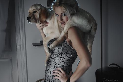 Billedet blev indsat af modellen på portalen til den tjekkiske Modelky s.r.o.