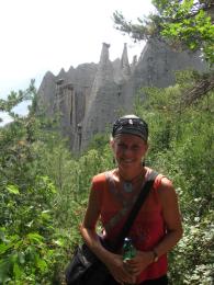 modelky/17653/Francie - u zemnich pyramid.JPG