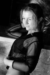 modelky/19049/pruhledna halenka.jpg