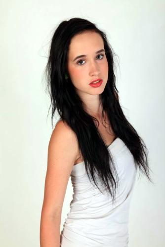 Фотография была вставлена моделью на портале чешской модели с.р.о.