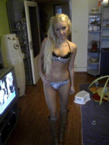 Billedet blev indsat af modellen på portalen til den tjekkiske Modelky s.r.o.