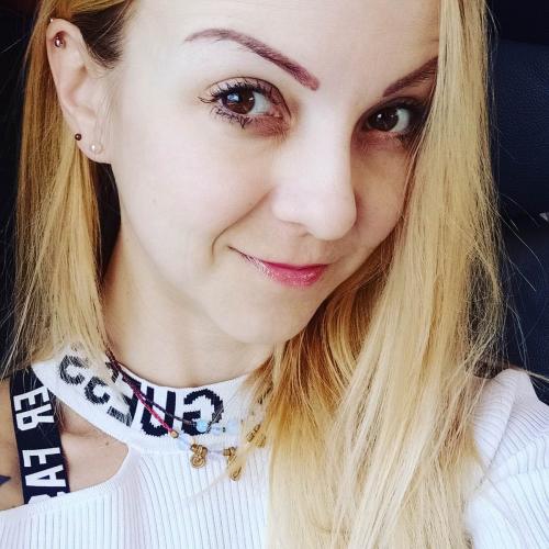 A fényképet a modell helyezte be a cseh Modelky s.r.o portáljára.