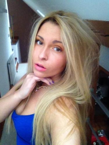 A fényképet a modell helyezte be a cseh Modelky s.r.o portáljára.