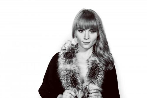 Das Foto wurde vom Model auf dem Portal des tschechischen Modelsky s.r.o.