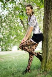 modelky/25369/u stromu.jpg