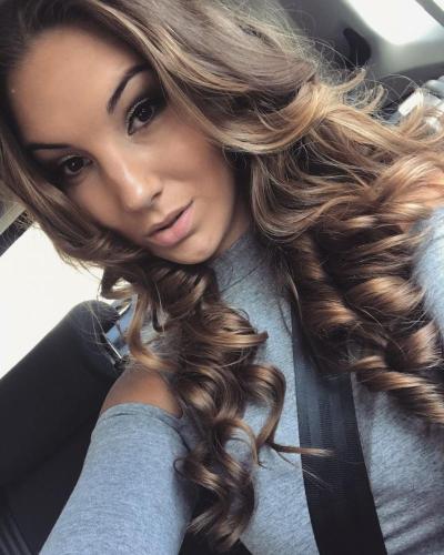 Фотография была вставлена моделью на портале чешской модели с.р.о.