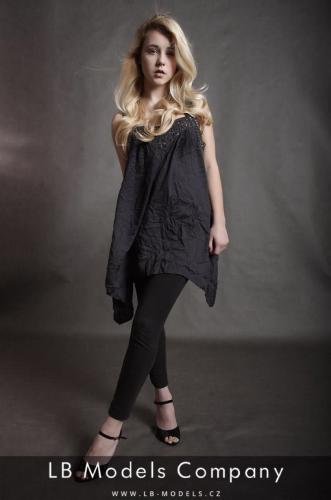 La foto è stata inserita dal modello sul portale della ceca Modelky s.r.o.