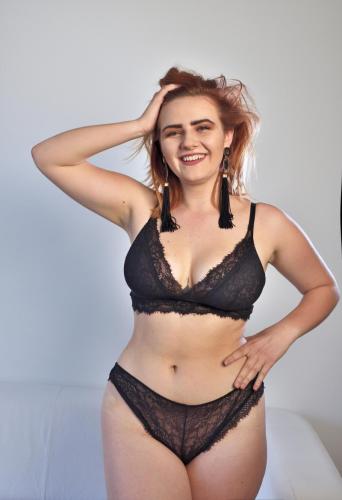 Фотография была вставлена моделью на портале чешской модели с.р.о.