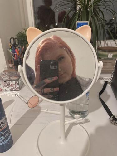 The photo was inserted by the model on the portal of the Czech Modelky s.r.o.